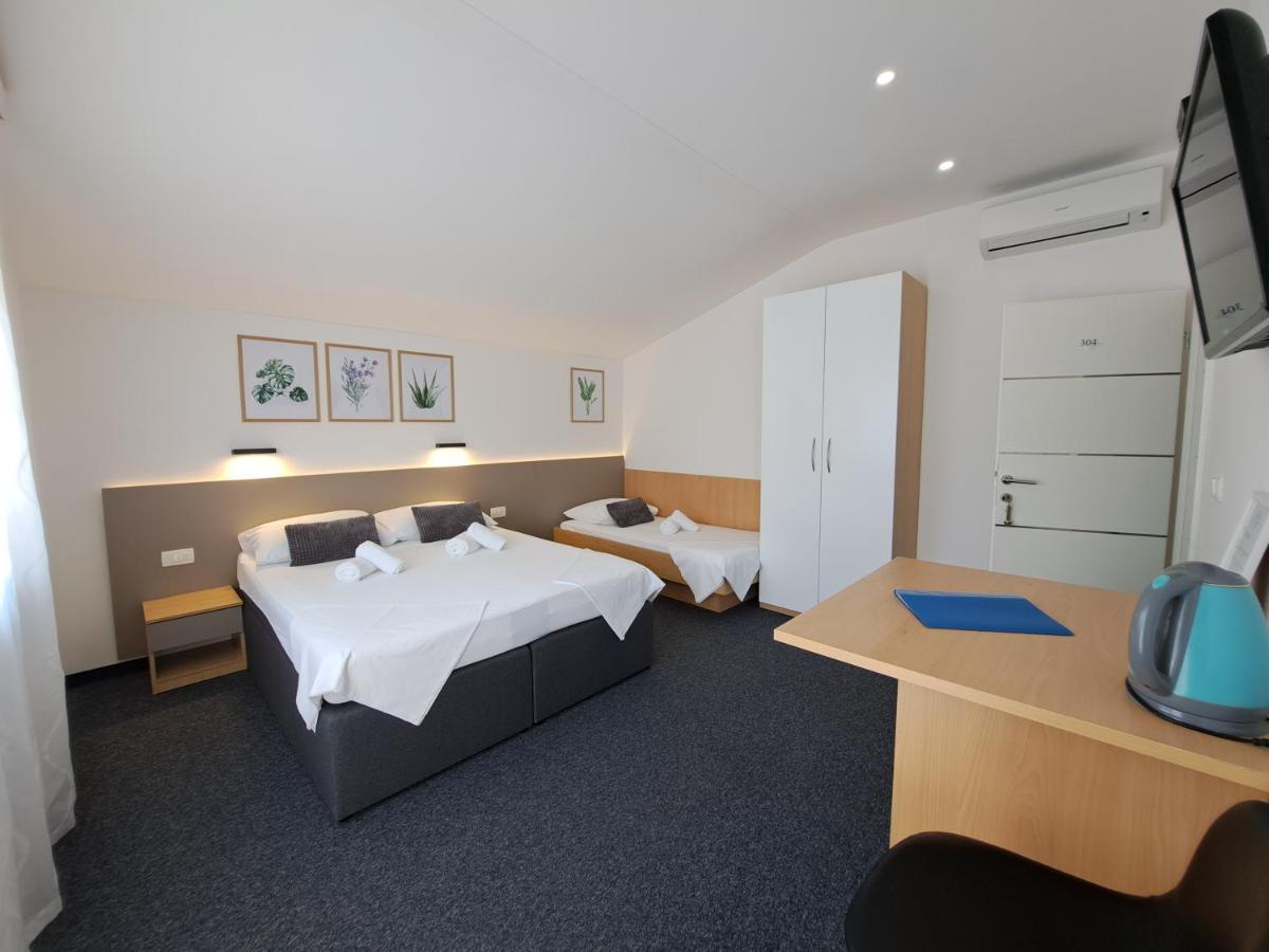 Rooms Zvonimir Стобрек Экстерьер фото