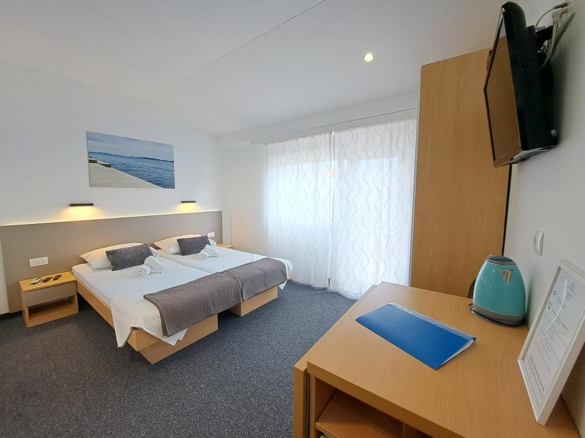 Rooms Zvonimir Стобрек Экстерьер фото