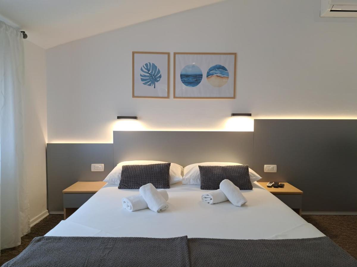 Rooms Zvonimir Стобрек Экстерьер фото