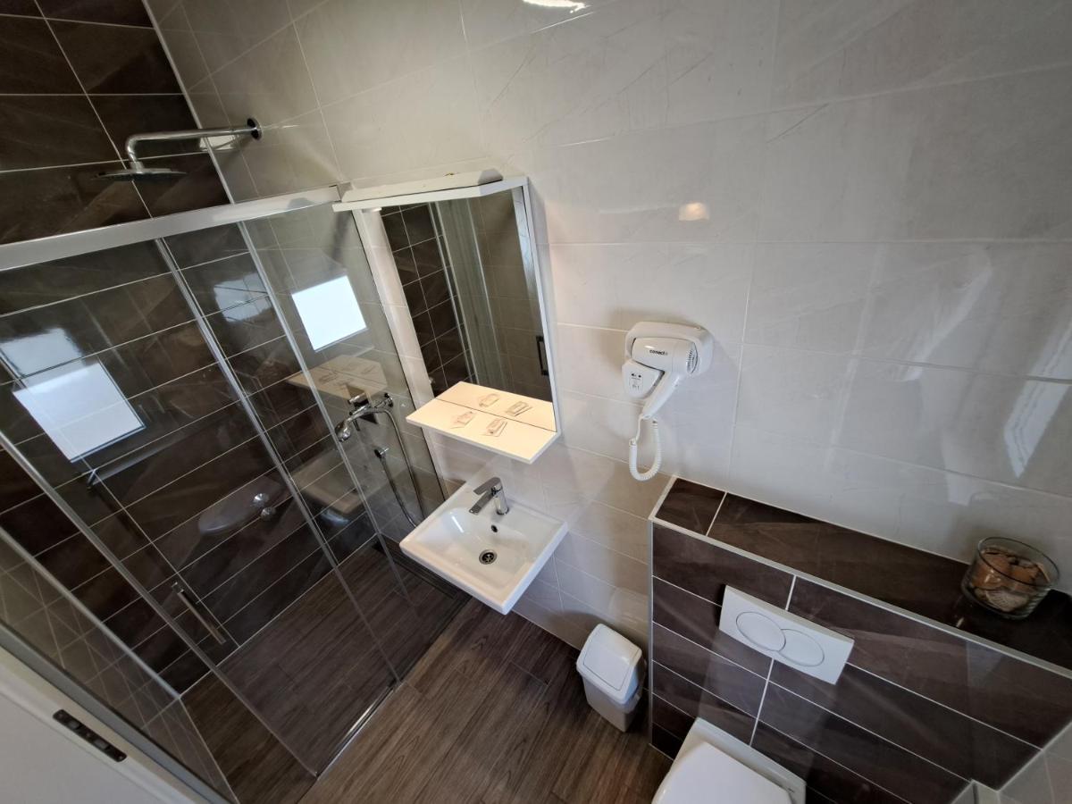 Rooms Zvonimir Стобрек Экстерьер фото